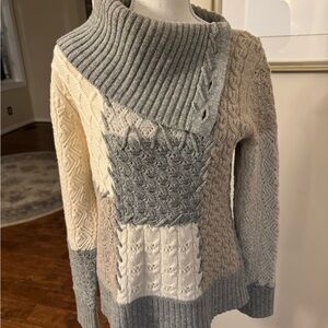 Sundance Cable Knit Lambs Wool Sweater. So cute! Sz Medium. Excellent condition!